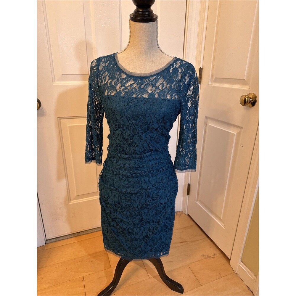 TEAL BLUE STRETCH LACE Max and Cleo Long sleeved knee length Green Dress Size 8